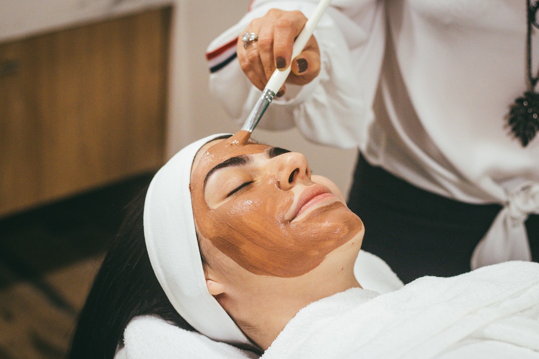 Cilt Yenileme İşlemi Kimyasal Peeling ile Cilt Doku Yenilenmesi